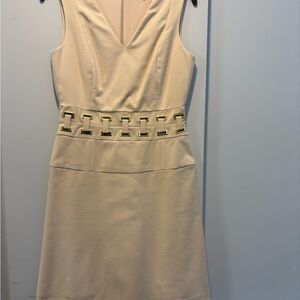 ANTONIO MELANI Cream Sleeveless V-Neck Midi Dress with Gold Accent Waist